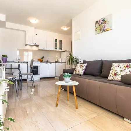 Apartments Jure Makarska Exterior photo