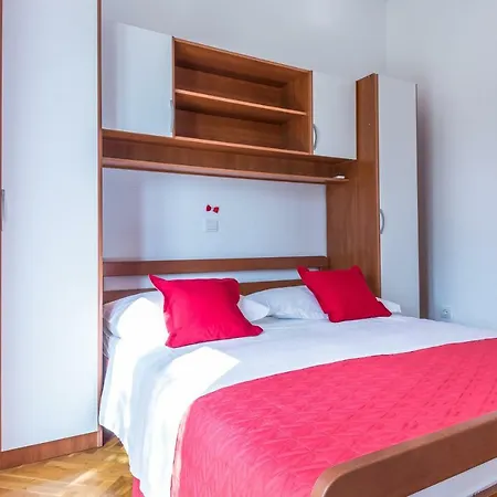 Apartments Jure Makarska Exterior photo