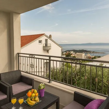 Apartments Jure Makarska Exterior photo