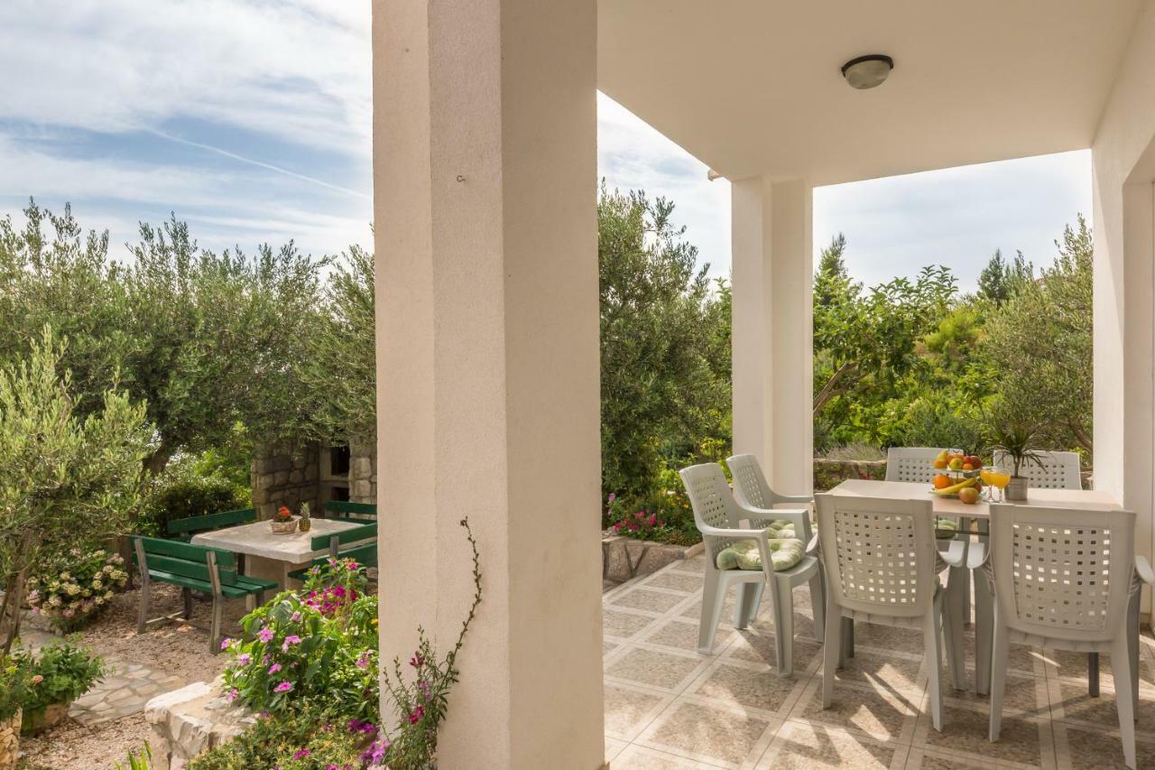 Jure Apartment Makarska