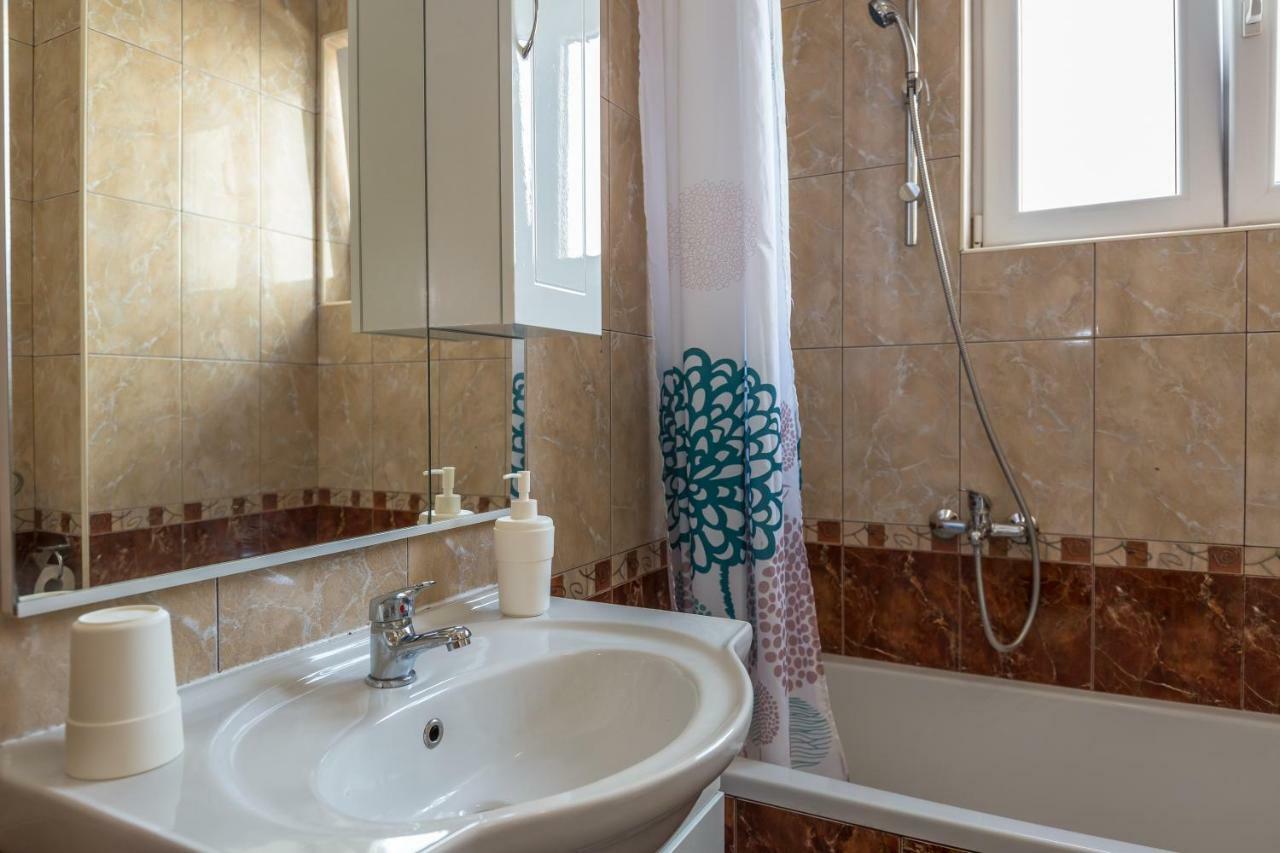 Jure Apartment Makarska