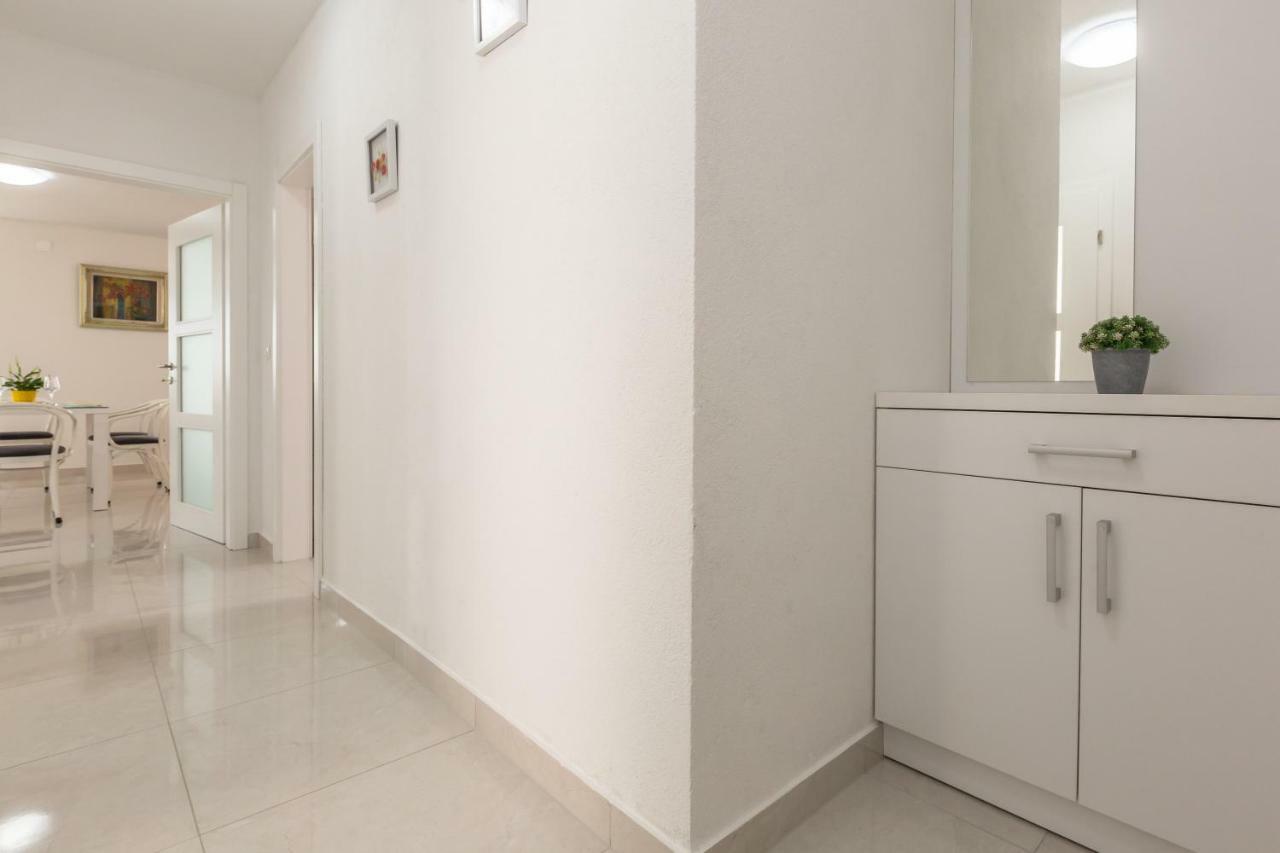 Apartment Jure Makarska